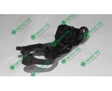 Держатель/Переходник между карбюратором и патрубком  для БП Husqvarna 340/345/350 "WINZOR"