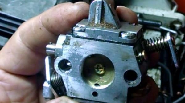 Бензопила глухне на неодружених