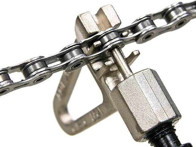 Як скоротити ланцюг бензопили в домашніх умовах